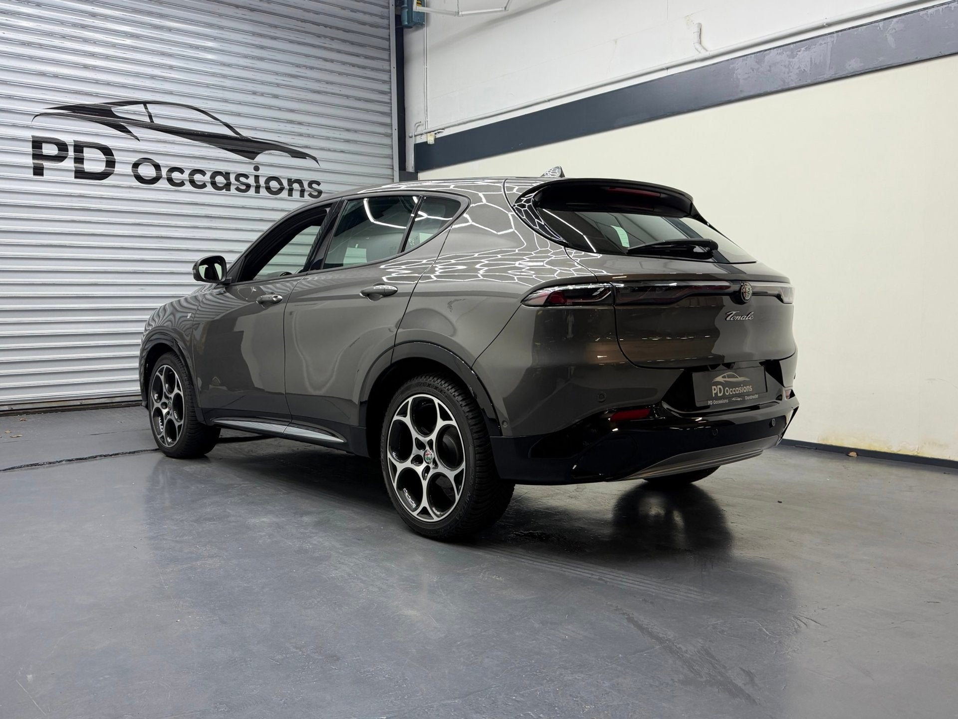 Alfa Romeo Tonale 1.5T Hybrid Veloce - (360) Camera - Elek., Auto's, Gebruikt, Zwart, 4 cilinders, Origineel Nederlands