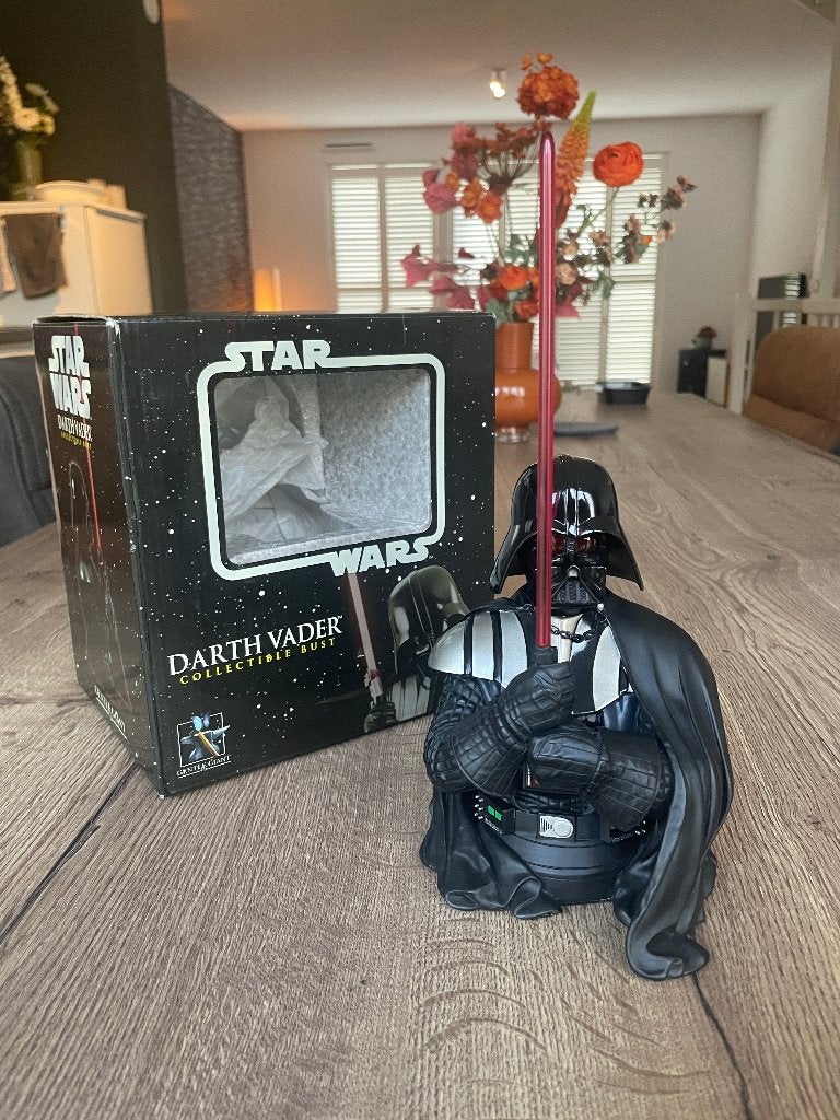 Gentle Giant Darth Vader RotS Buste, Verzamelen, Ophalen of Verzenden, Zo goed als nieuw, Actiefiguurtje