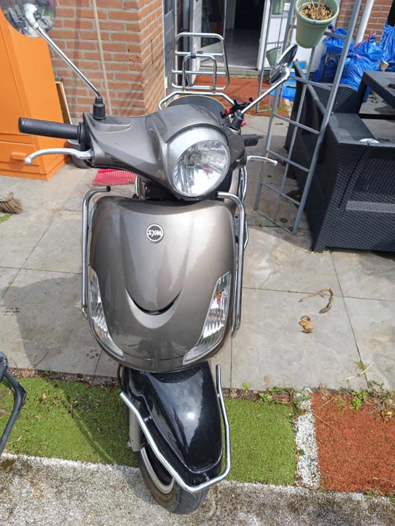 SYM Fiddle 2 Scooter uit 2018 met 16.000 km + 1helm, Fietsen en Brommers, Ophalen, Gebruikt, Benzine, Fiddle