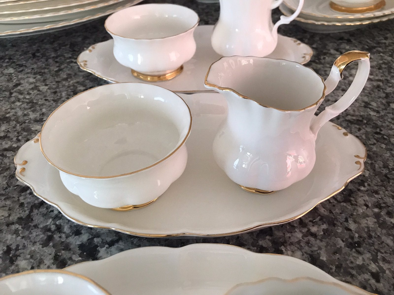 Royal albert VAL DOR ROOMSTELLEN AANBIEDING💛🤍💛🤍, Verzamelen, Ophalen, Zo goed als nieuw, Porselein, Kop en/of schotel