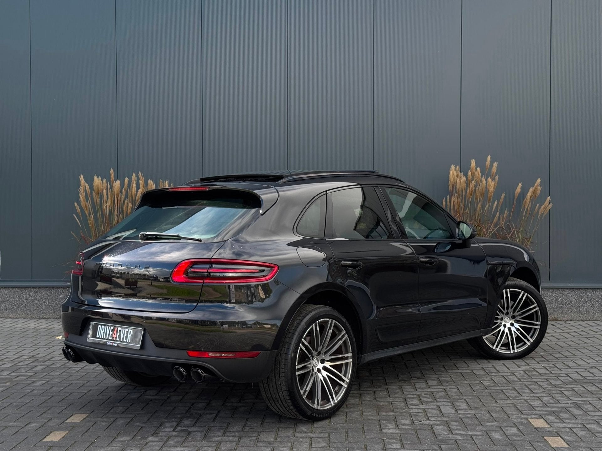 Porsche Macan 2.0 | Panoramadak | Memory | Camera | Luchveri, Auto's, Automaat, Gebruikt, 4 cilinders, Zwart