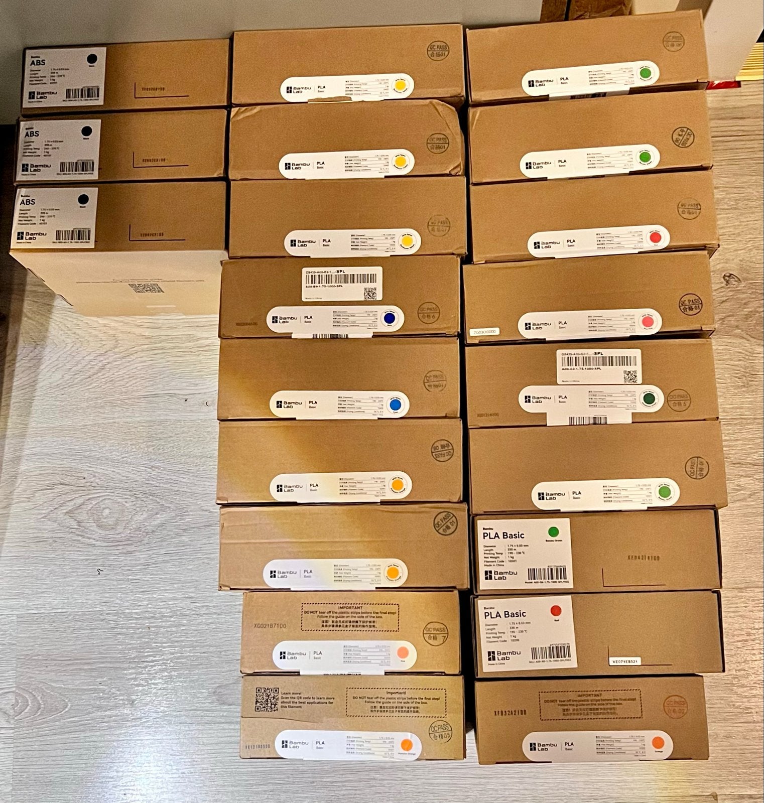 Bambu Lab Filament: 18x PLA & 3x ABS (Nieuw in doos), Computers en Software, Ophalen of Verzenden, Nieuw, Filamentrollen