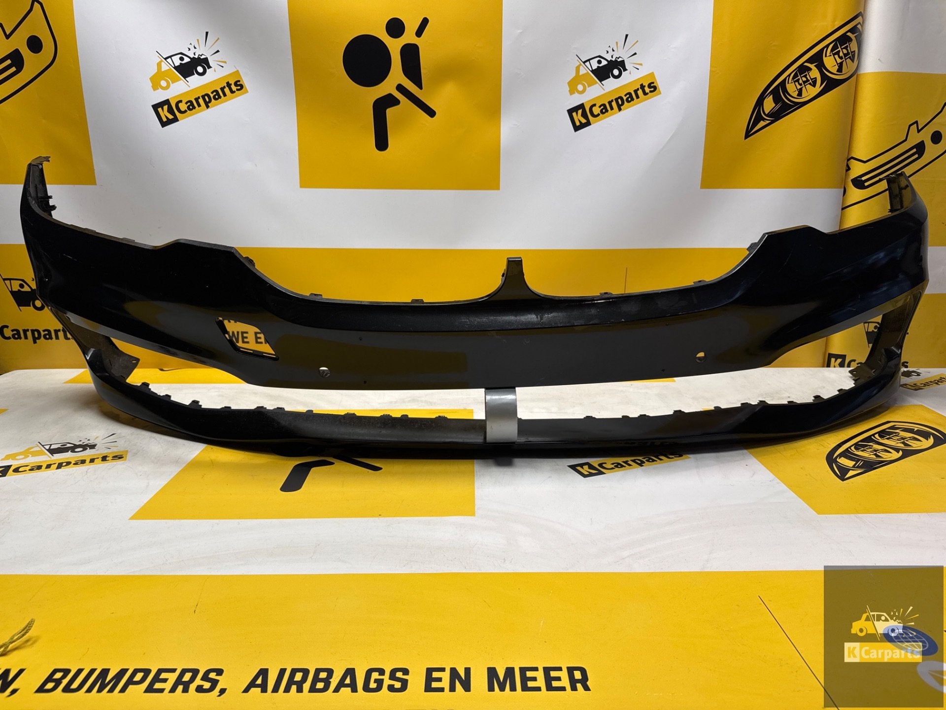 BMW 5 Serie G30/G31 voorbumper 4xPDC kls 51117385336