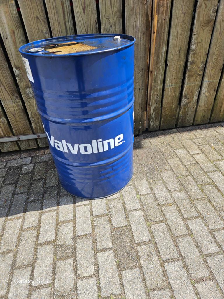 Stalen vat bondelvat met spongat leeg, Ophalen of Verzenden