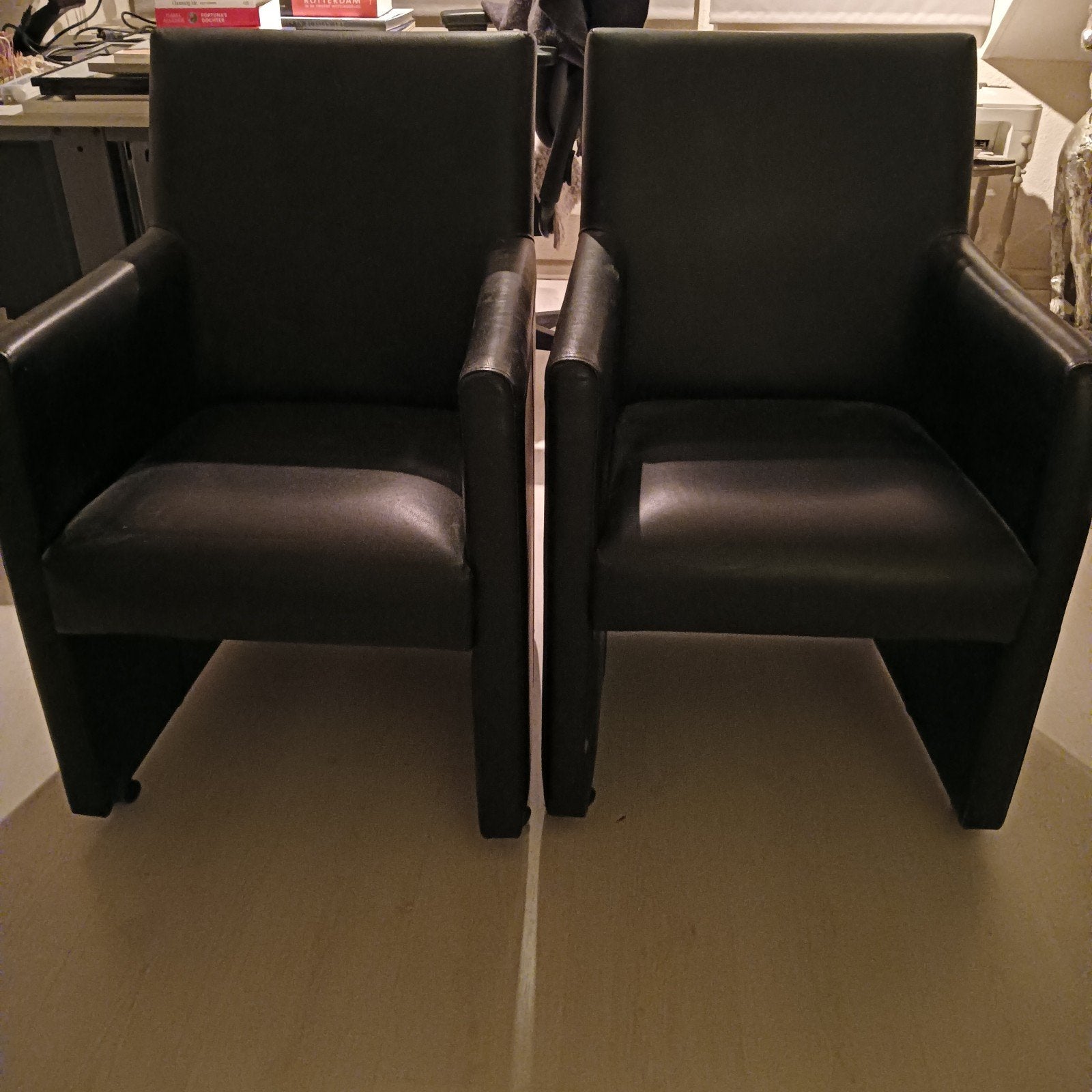 2 Heldense Exclusive Furniture fauteuils zwart skyleer, Ophalen, Gebruikt, 50 tot 75 cm, Leer