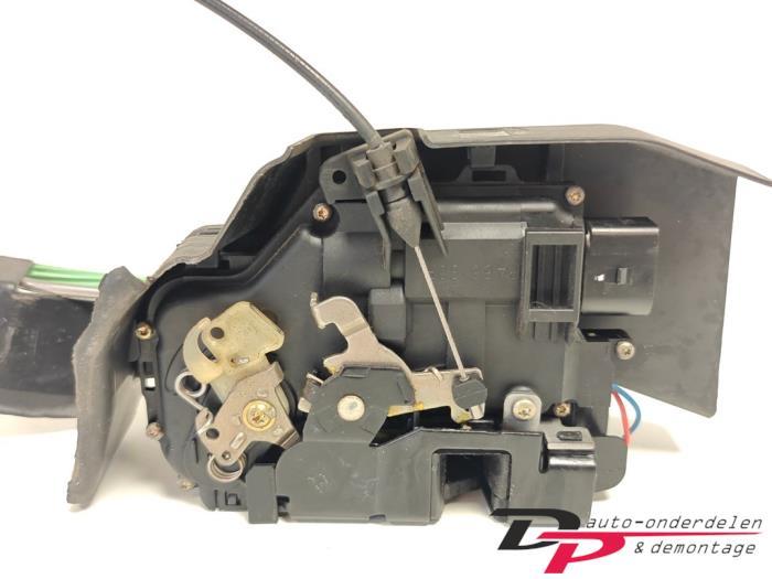 Deurslot Mechaniek 2Deurs links van een Audi A4, Gebruikt, -, -, -
