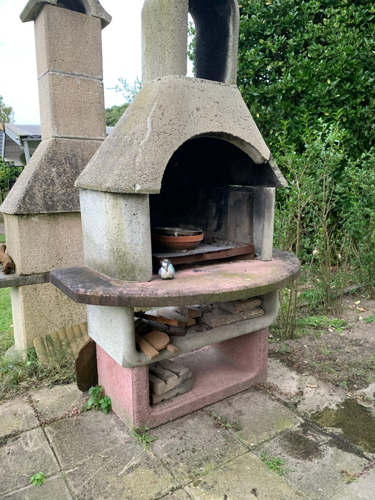 Robuuste betonnen buitenhaard/barbecue, Ophalen, Gebruikt, Vuurkorf