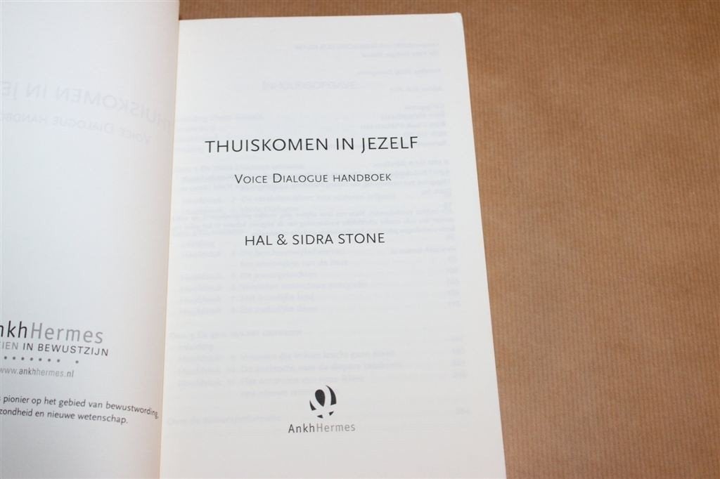 Thuiskomen in Jezelf — Voice Dialogue Handboek, Ophalen of Verzenden, Gelezen, Overige onderwerpen, Achtergrond en Informatie
