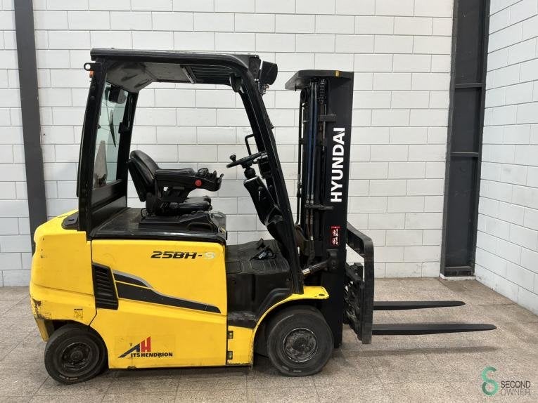 Heftrucks Elektrisch Hyundai 25BH 9 2016 Triplex, 2000 tot 3000 kg, Elektrisch, Heftruck, Hyundai