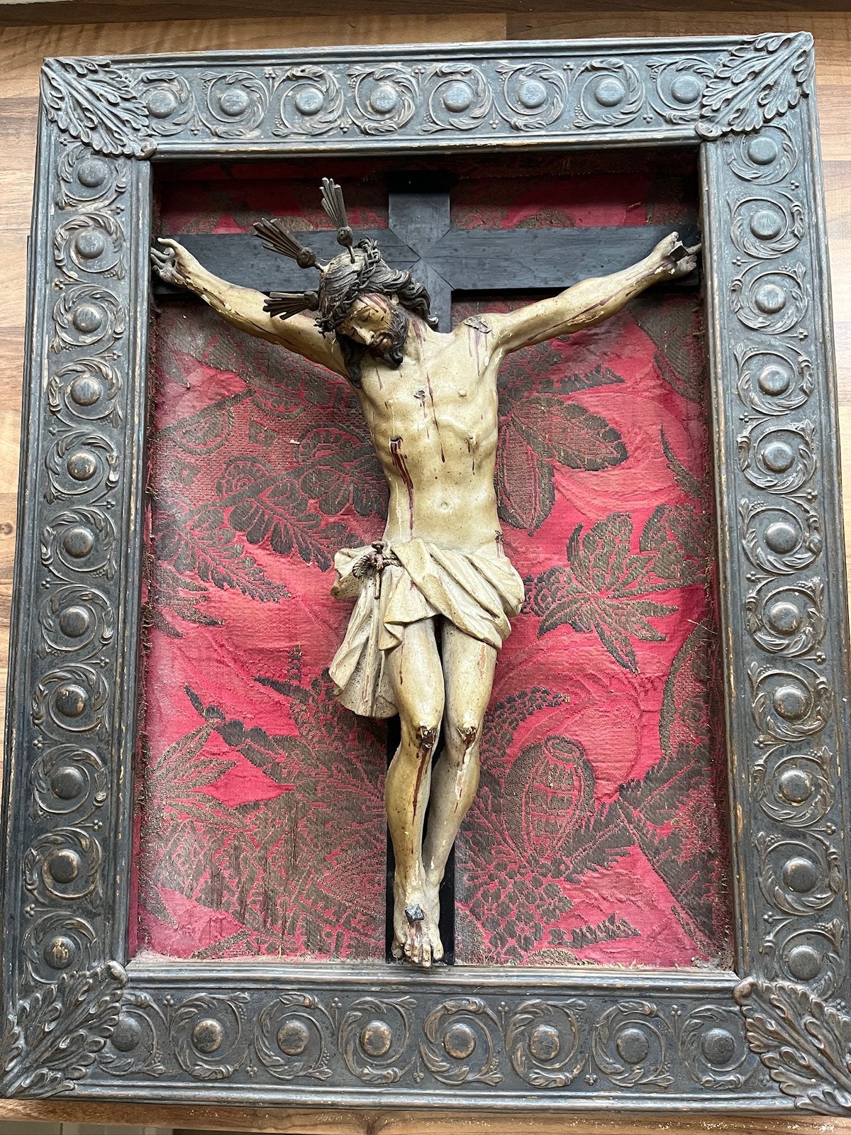 Oude crusifix in lijst, Ophalen of Verzenden, Zo goed als nieuw