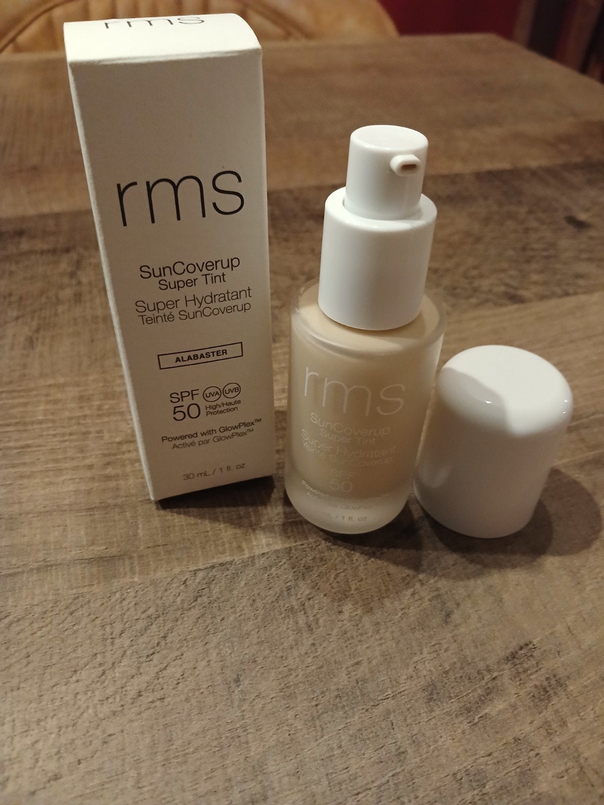 RMS SUN COVER UP HYDRATERENDE FOUNDATION., Verzenden, Zo goed als nieuw, Beige, Gehele gezicht
