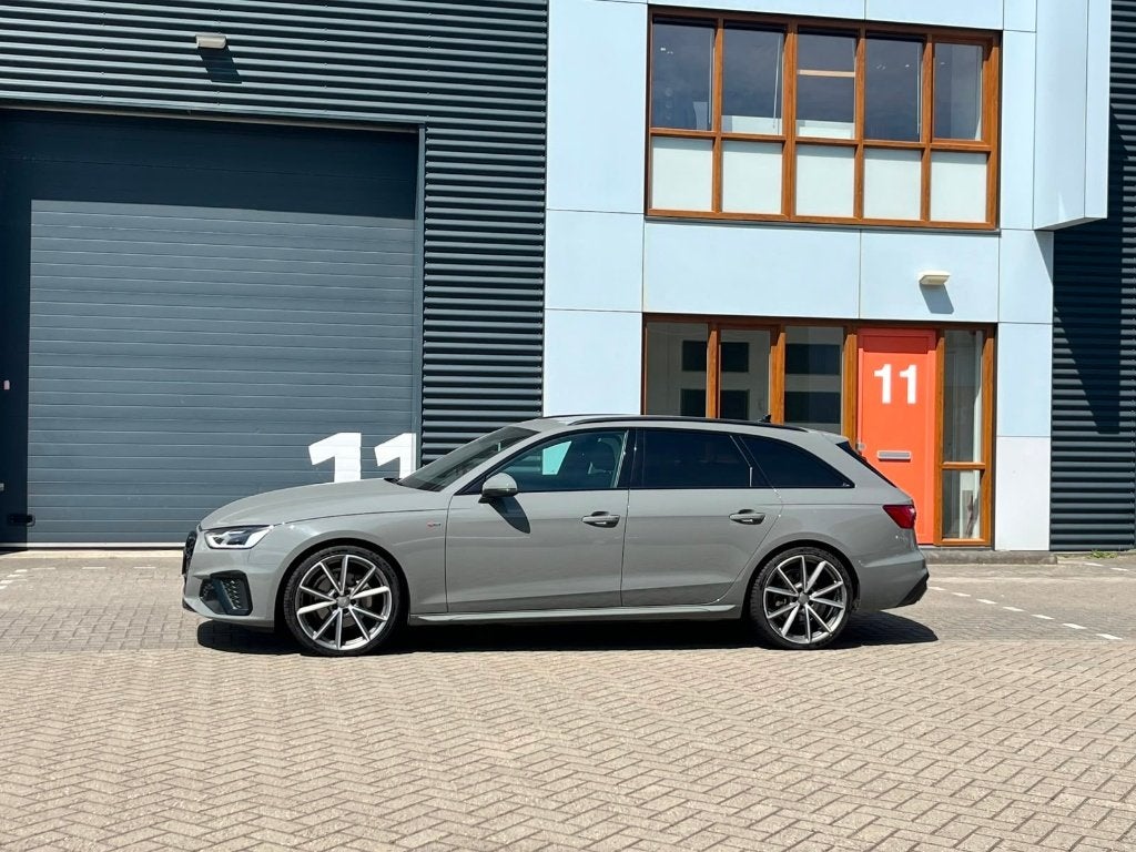 Audi A4 40 Tfsi 204pk Mhev S Tronic 2021 Grijs S-Line, Auto's, Audi, 15 km/l, Euro 6, 4 cilinders, 1984 cc