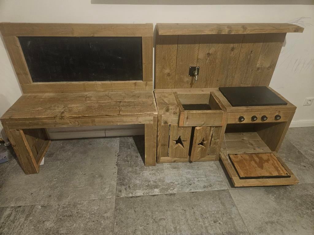 Leuk houten speelkeukentje met bureau en krijtbord, Ophalen, Gebruikt