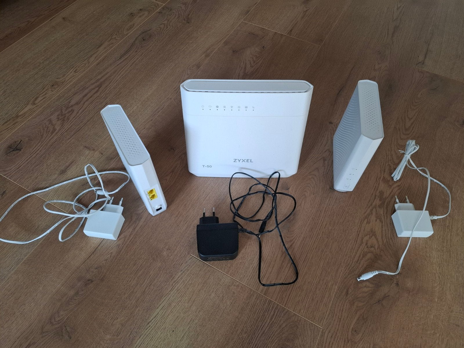 Zyxel T-50 met 2 versterkers, Ophalen of Verzenden, Zo goed als nieuw