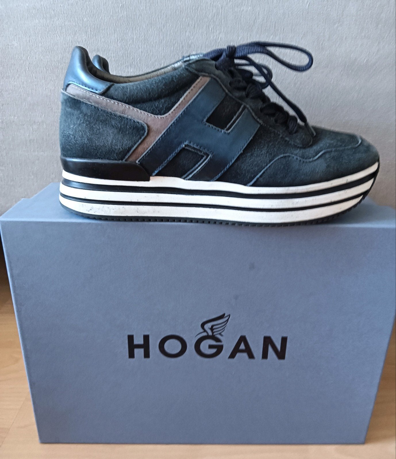 Hogan sneakers donkerblauw in maat 38, Blauw, Ophalen of Verzenden, Tod's, Sneakers of Gympen