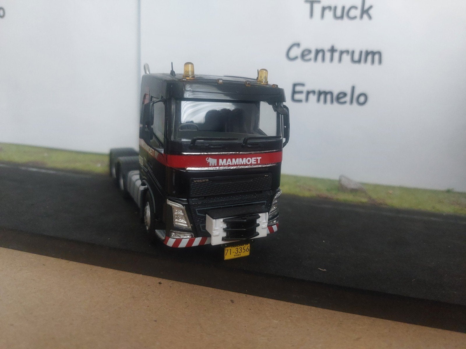 Mammoet volvo fh Sleeper cab 6x4
Zit geen ballast box bij we, Ophalen of Verzenden, Zo goed als nieuw, Bus of Vrachtwagen, Wsi