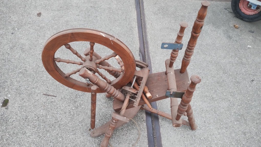 Antieke houten spinnenwiel, Ophalen, Gebruikt, Spinnewiel