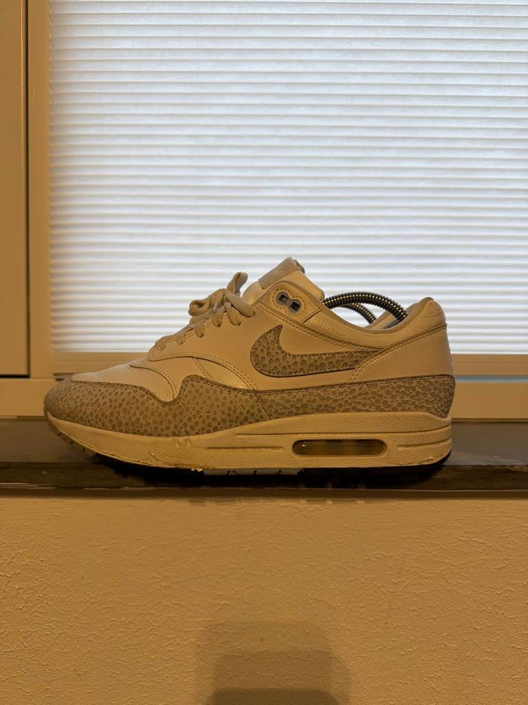 Nike Air Max 1 - Maat 44,5, Kleding | Heren, Schoenen, Ophalen of Verzenden, Zo goed als nieuw, Overige kleuren, Sneakers of Gympen