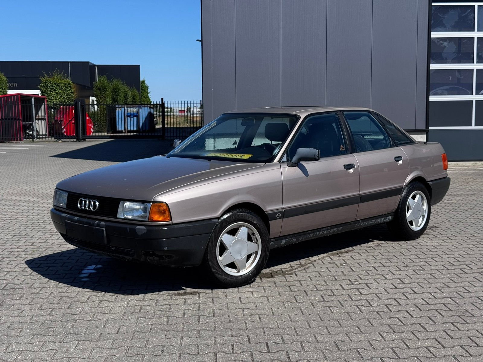 Audi 80 1.8 K6 55KW 1988 Beige, Auto's, Voorwielaandrijving, 74 pk, 4 cilinders, Beige