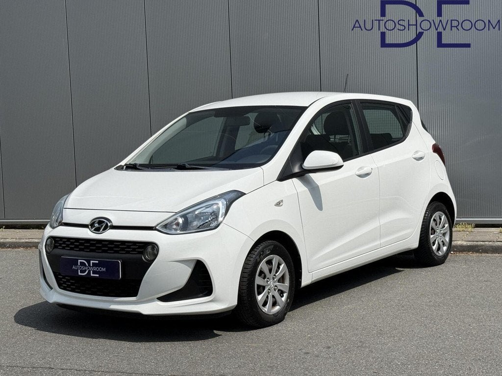 Hyundai i10 1.0i Comfort | Carplay | Airco | NW APK | Cruise, Voorwielaandrijving, Met garantie (alle), 4 stoelen, Wit