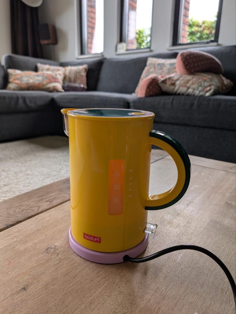 Bodum waterkoker geel - zonder doos, 1 tot 2 liter, Ophalen, Zo goed als nieuw