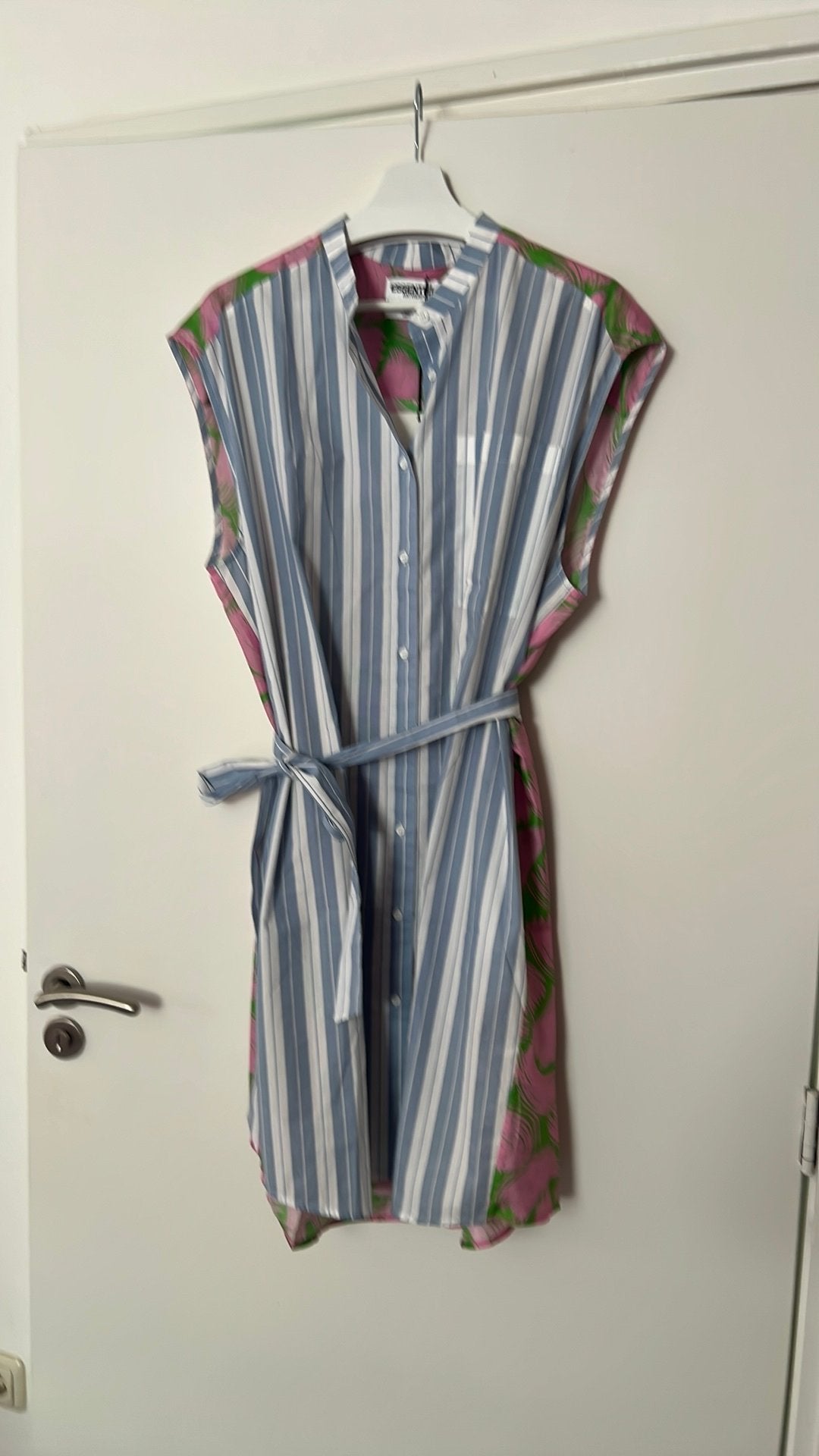Jurk / blouse Essentiel Antwerp maat L, Kleding | Dames, Jurken, Overige kleuren, Verzenden, Maat 42/44 (L), Nieuw