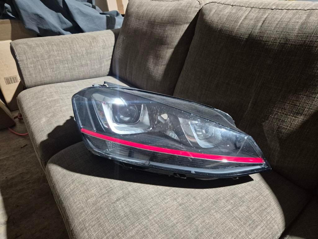 VW Golf 7 GTI schade koplamp (voor decoratie), Ophalen of Verzenden, Gebruikt