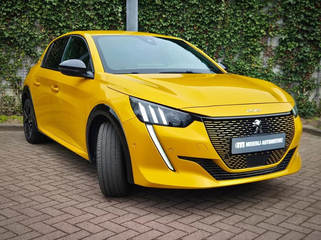Peugeot E-208 EV GT 350 50 kWh SOH 100%! | ACC | CAM | Stoel, Stoelverwarming, Gebruikt, Overige kleuren, Leder en Stof