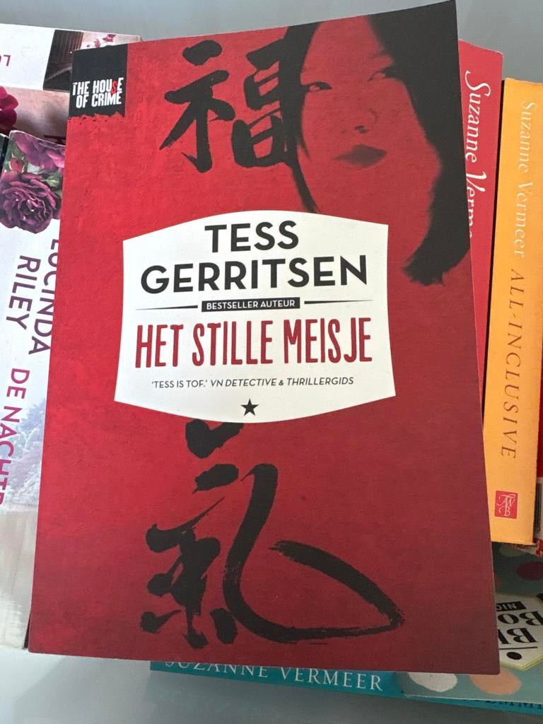Het Stille Meisje - Tess Gerritsen, Ophalen of Verzenden, Gelezen