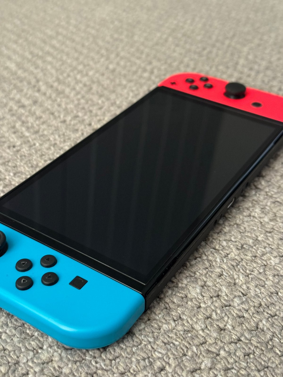 Foto 6 van Nintendo switch OLED + 1 game — absolute nieuwstaat!