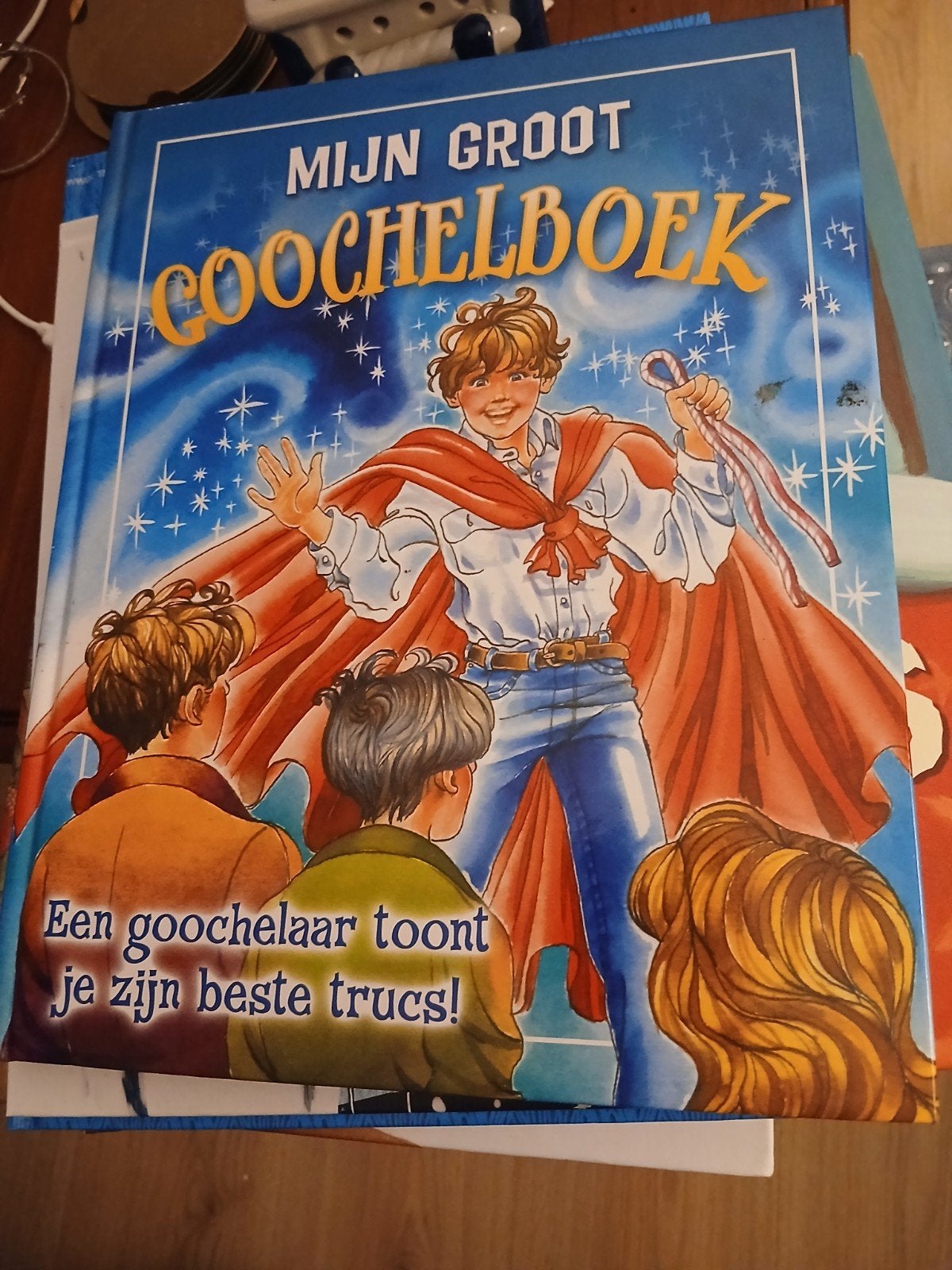 Mijn Groot Goochelboek - Leer goocheltrucs!, Ophalen of Verzenden, Zo goed als nieuw, Goochelaar Tybo, Non-fictie