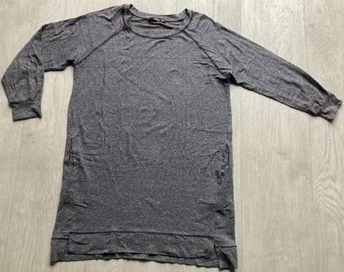 Grijs lang shirt maat 44 met lange mouwen, Maat 42/44 (L), Ophalen of Verzenden, Zo goed als nieuw, Lange mouw