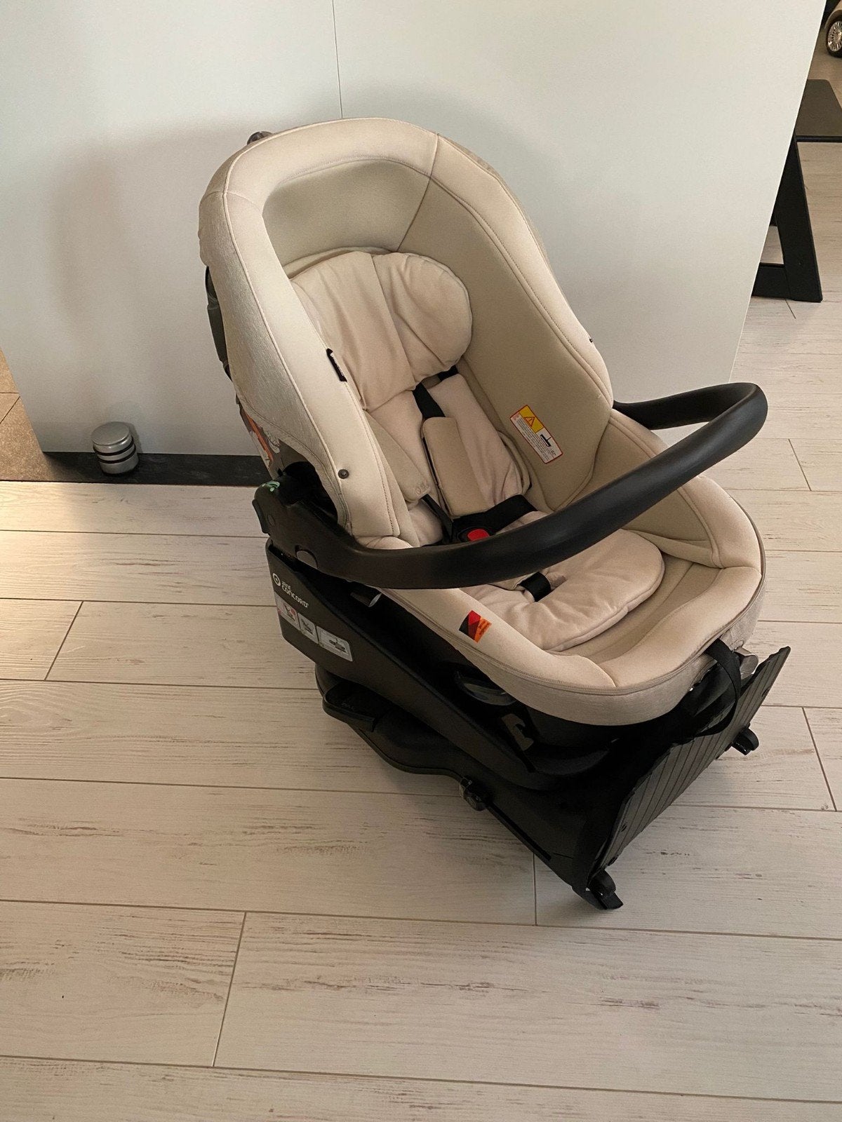 Te huur reiswieg met eventueel İSO Fix Base, Kinderen en Baby's, Autostoeltjes, Zo goed als nieuw, Isofix, 0 t/m 13 kg, Ophalen
