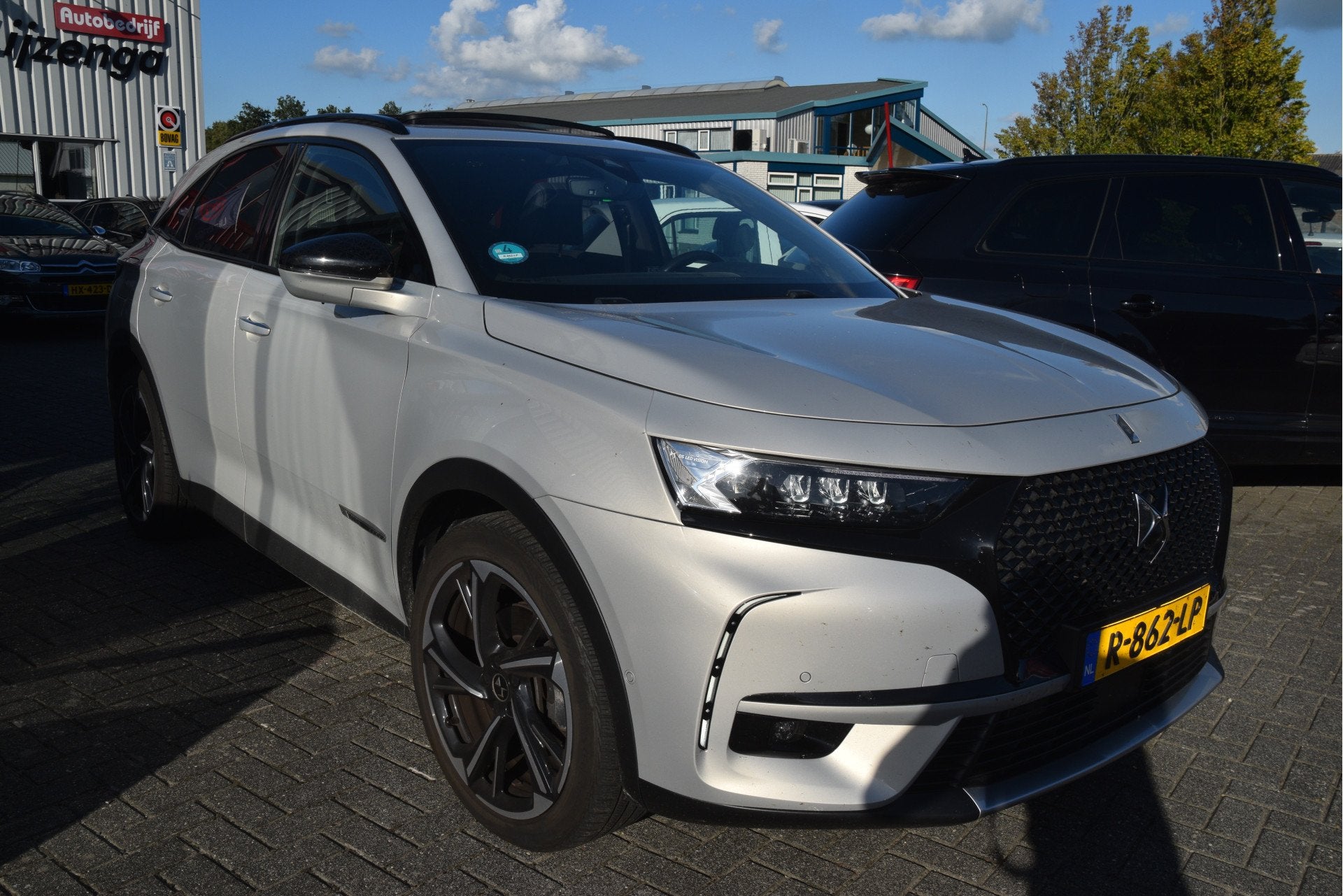 DS 7 Crossback E-Tense Louvre 300PK Carplay | Pano | Night V, Dealer onderhouden, 77 km/l, 4 cilinders, Met garantie (alle)