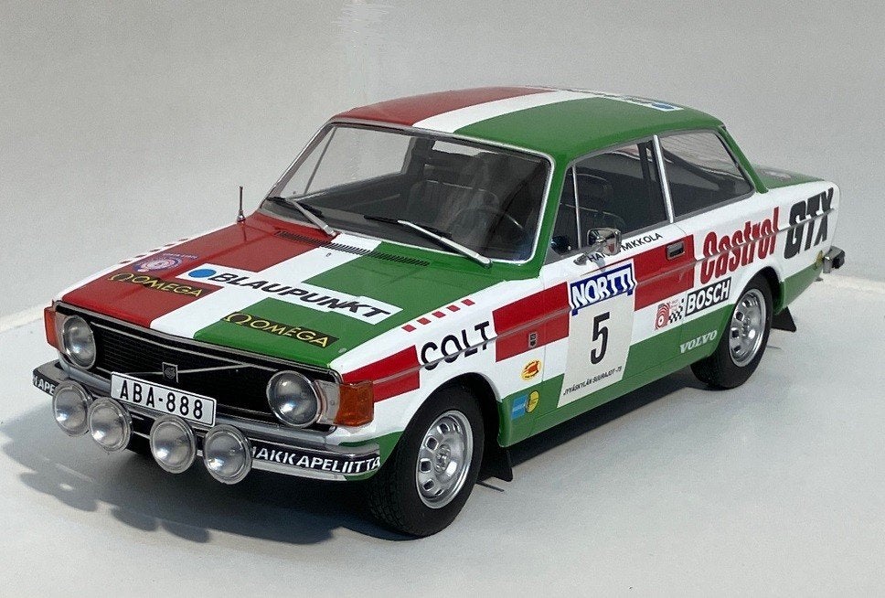 Volvo 142 1:18 1000 meren rally 1973 MCG. Model. Car. Group, Ophalen of Verzenden, Nieuw, Auto, Overige merken