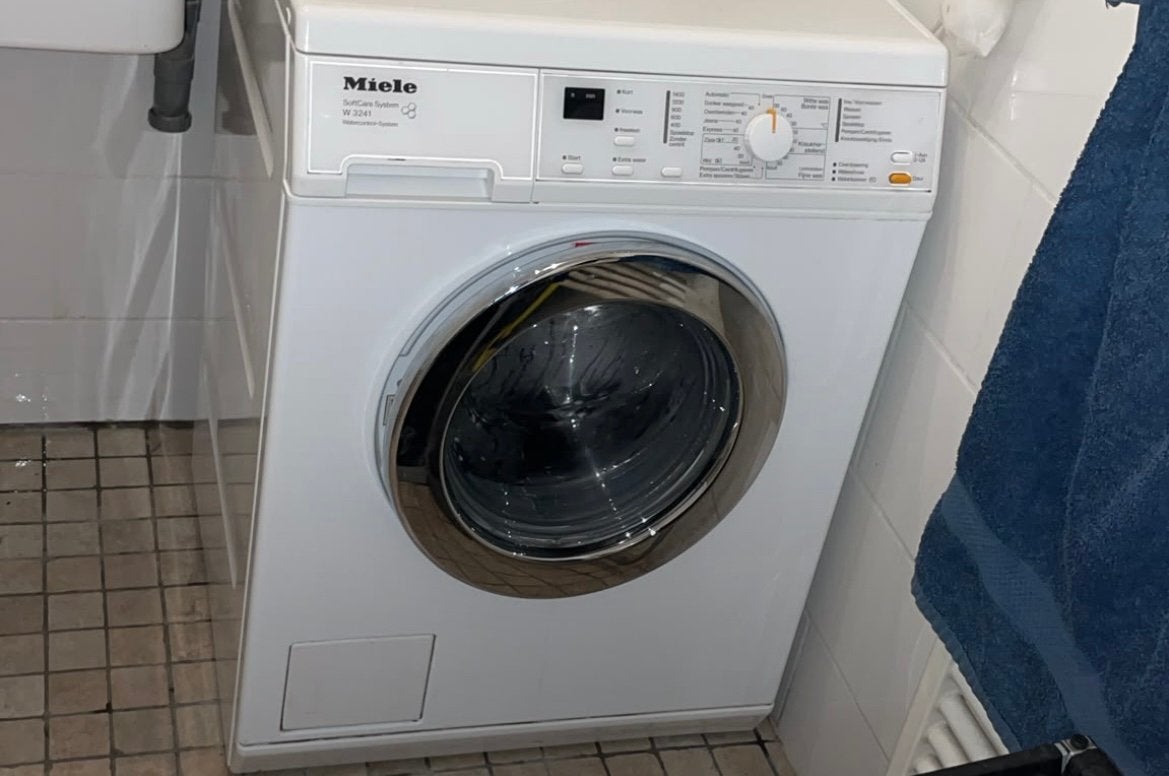MIELE  GOED WERKEND lees verder, Witgoed en Apparatuur, Ophalen, Gebruikt, 85 tot 90 cm, 1200 tot 1600 toeren