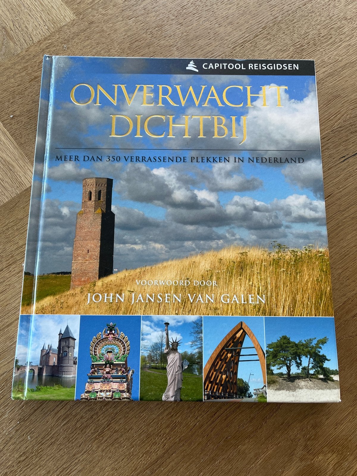 Capitool Reisgidsen: Onverwacht Dichtbij Nederland, Capitool, Ophalen of Verzenden, Zo goed als nieuw, Reisgids of -boek
