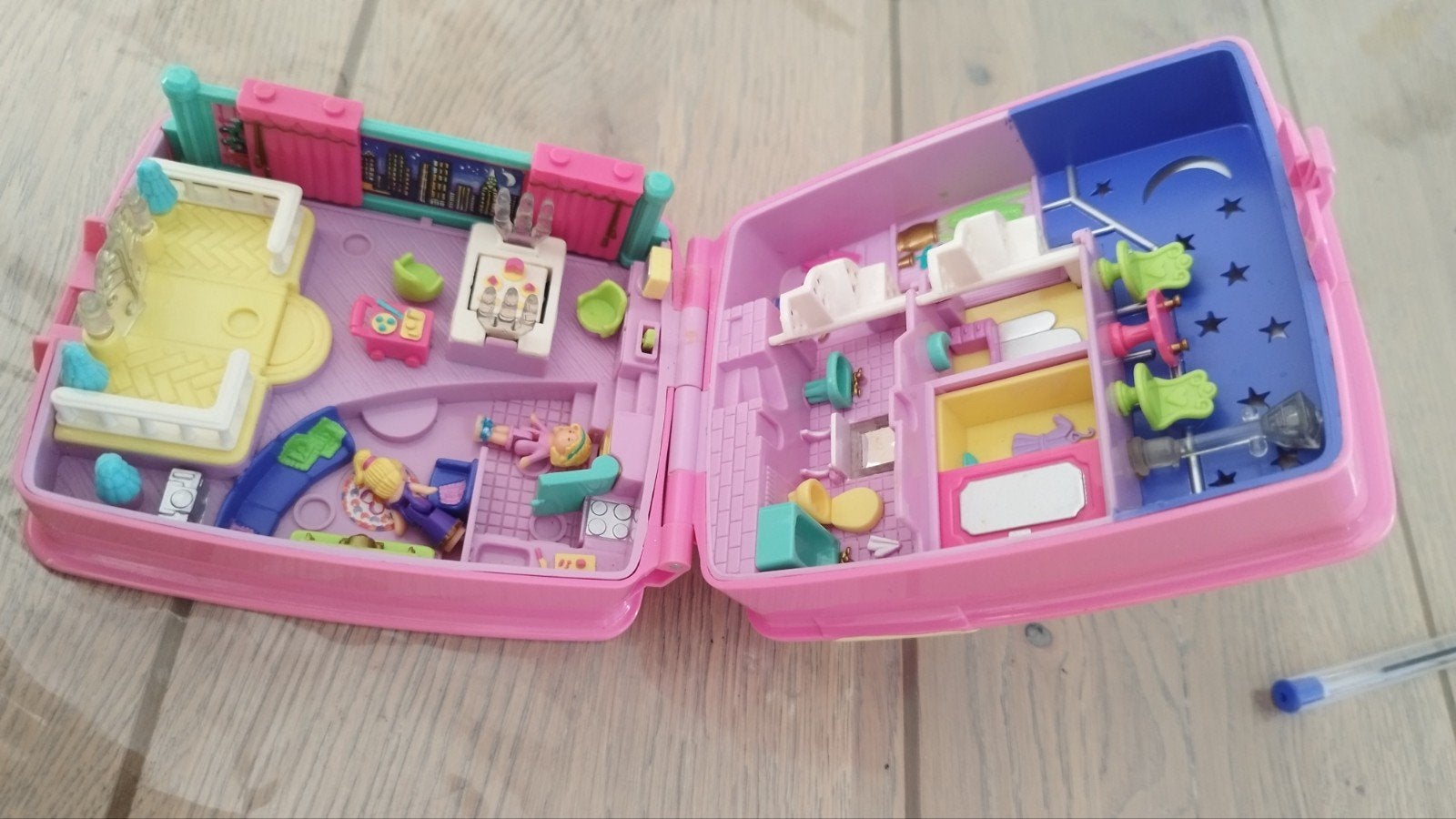 Polly Pocket Poppenhuis met Poppen - Vintage Speelgoed, Ophalen of Verzenden, Gebruikt, Poppenhuis