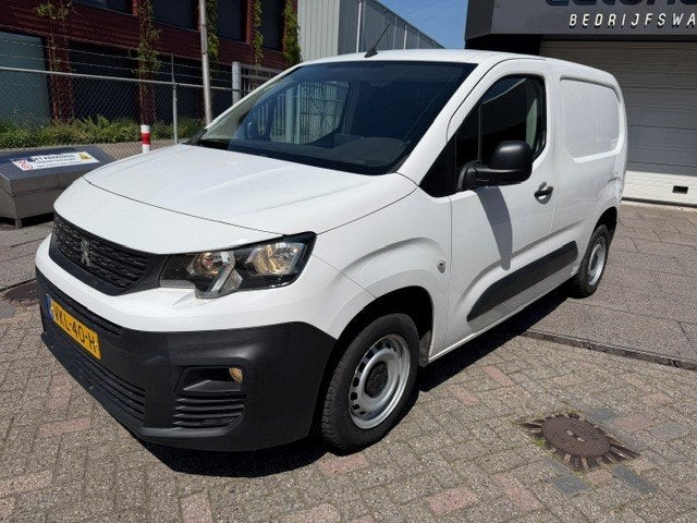 Peugeot Partner 1.2 PureTech Premium AIRCO I NAVI I PDC I MU, Voorwielaandrijving, Stof, Gebruikt, Euro 6