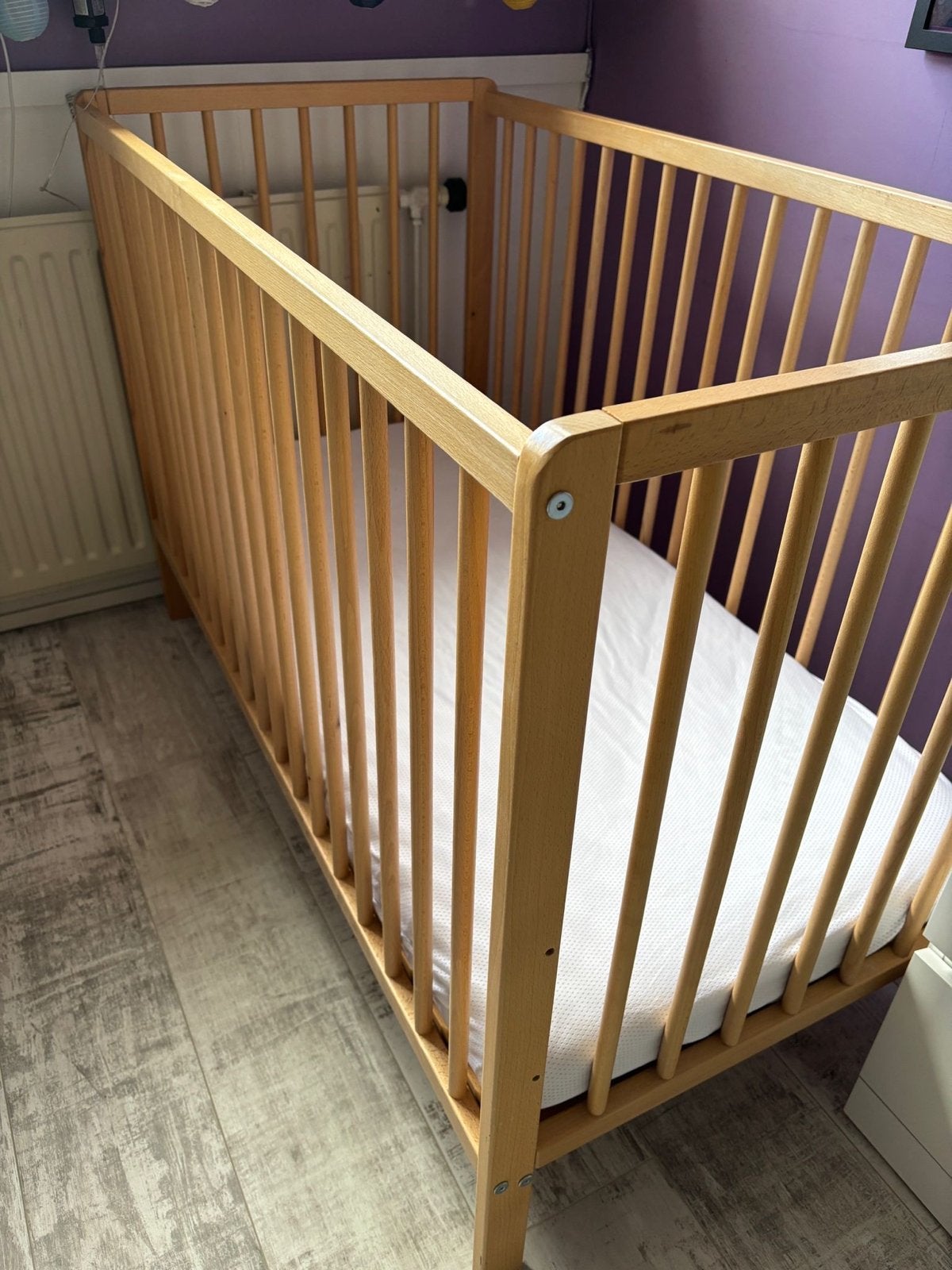 Prenatal ledikant 120x60 + matras koudschuim, Kinderen en Baby's, Ophalen of Verzenden, Zo goed als nieuw, Ledikant