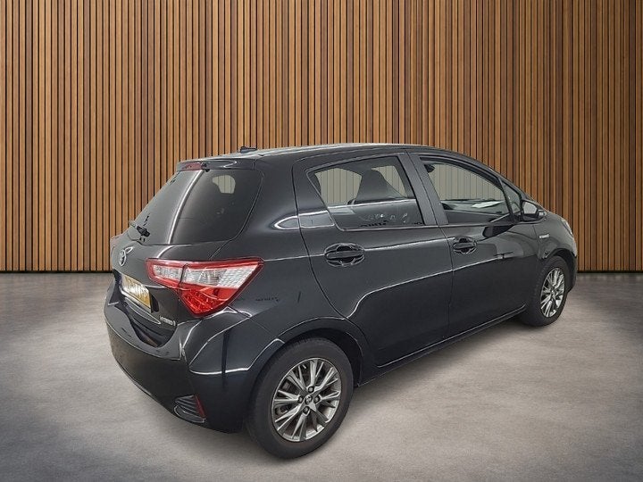 Toyota Yaris 1.5 Hybrid Dynamic 1e-Eig. & Keurig-Onderh BOVA, Auto's, 12 maanden, Gebruikt, 4 cilinders, Zwart