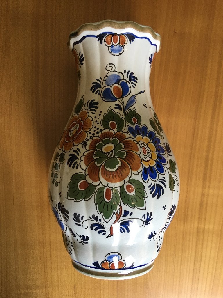 Zeer mooie, handbeschilderde vintage vaas (Delft - Holland), 23 cm, Meerkleurig, Ophalen of Verzenden, Zo goed als nieuw