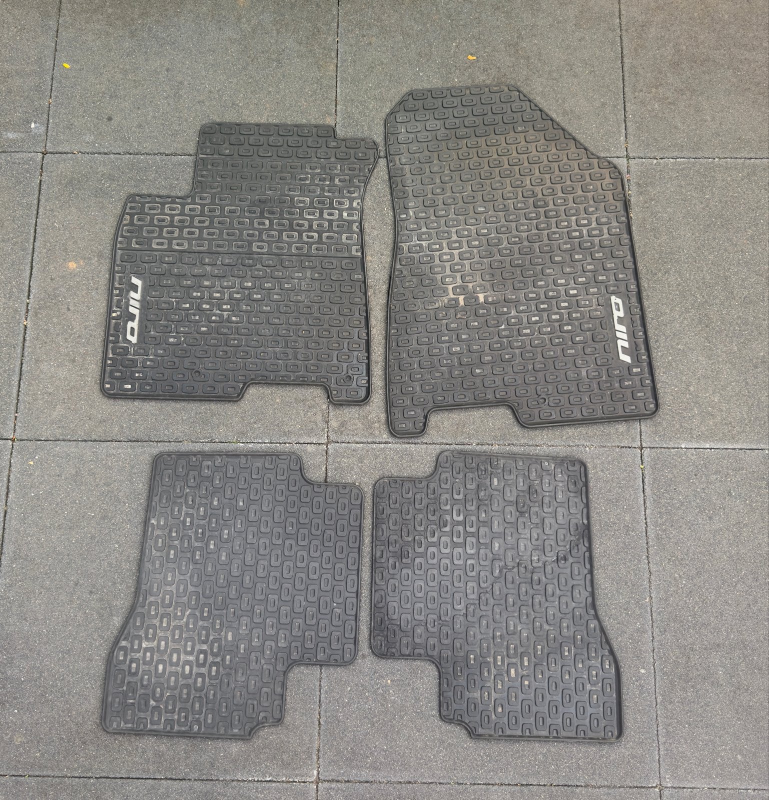 Kia Niro rubberen automatten set, Auto diversen, Ophalen, Gebruikt