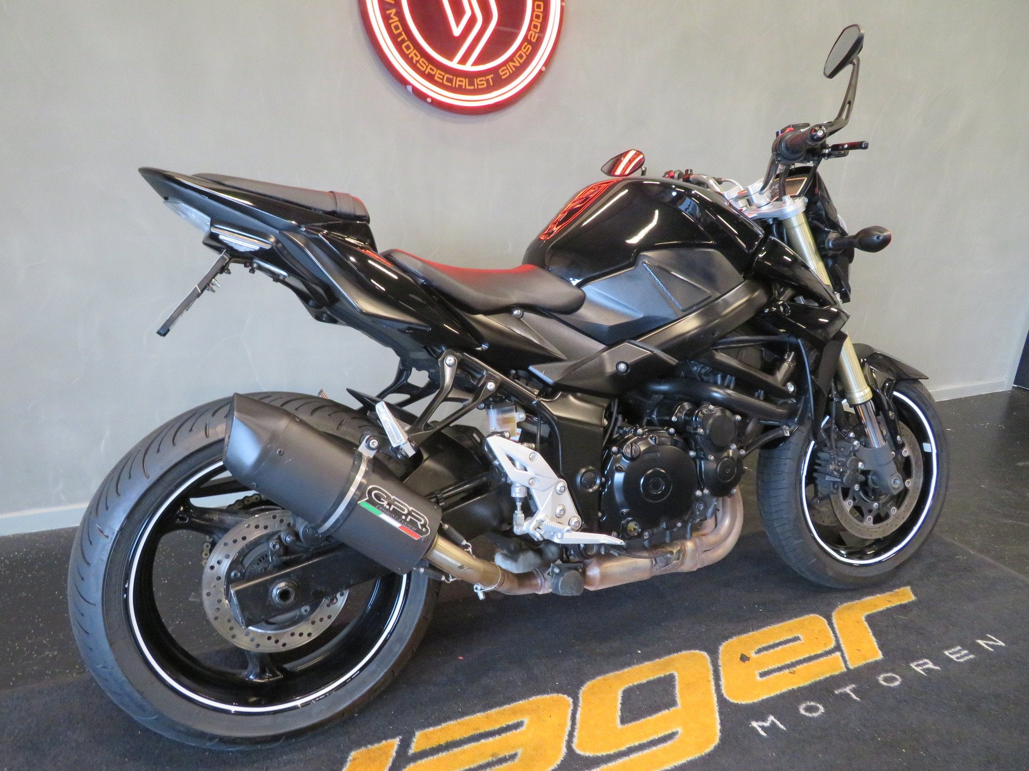 Suzuki GSR 750 A NAKED BLACK EDITION! GPR! (bj 2012), Motoren, Motoren | Suzuki, 750 cc, Bedrijf, Naked bike