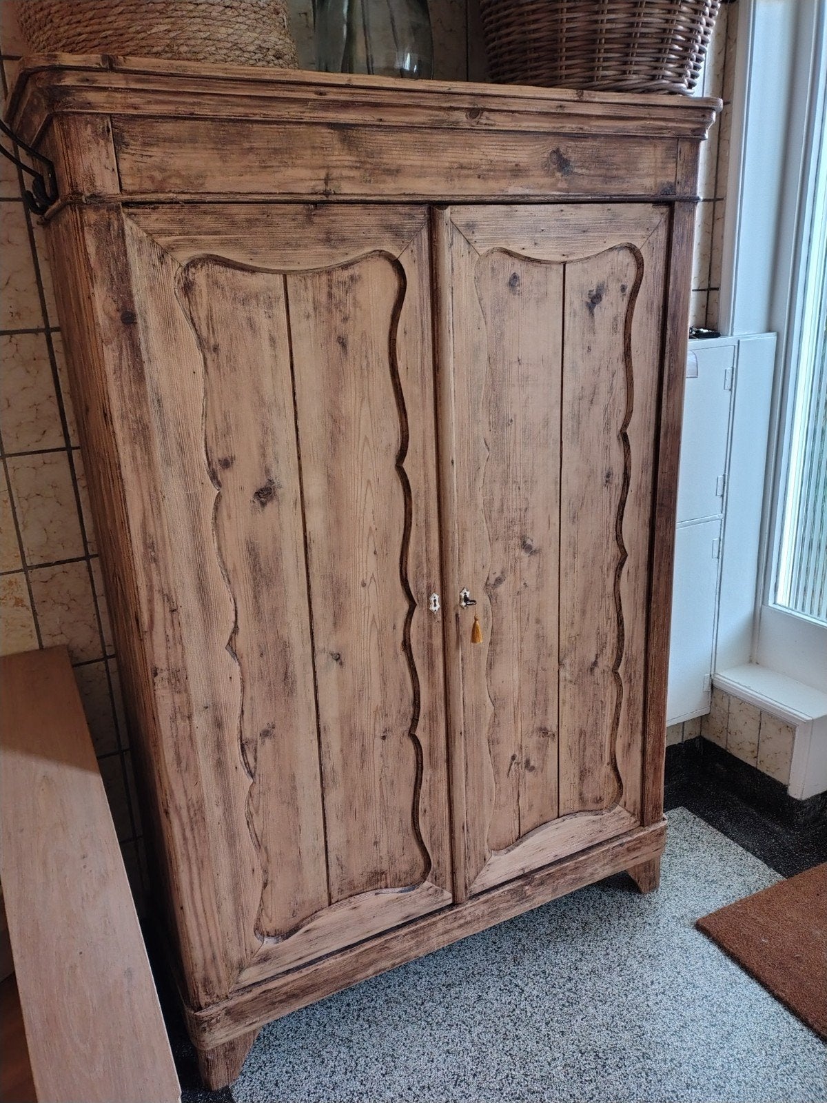 Biedermeier antieke grenen meidenkast/garderobekast, Antiek en Kunst, Ophalen