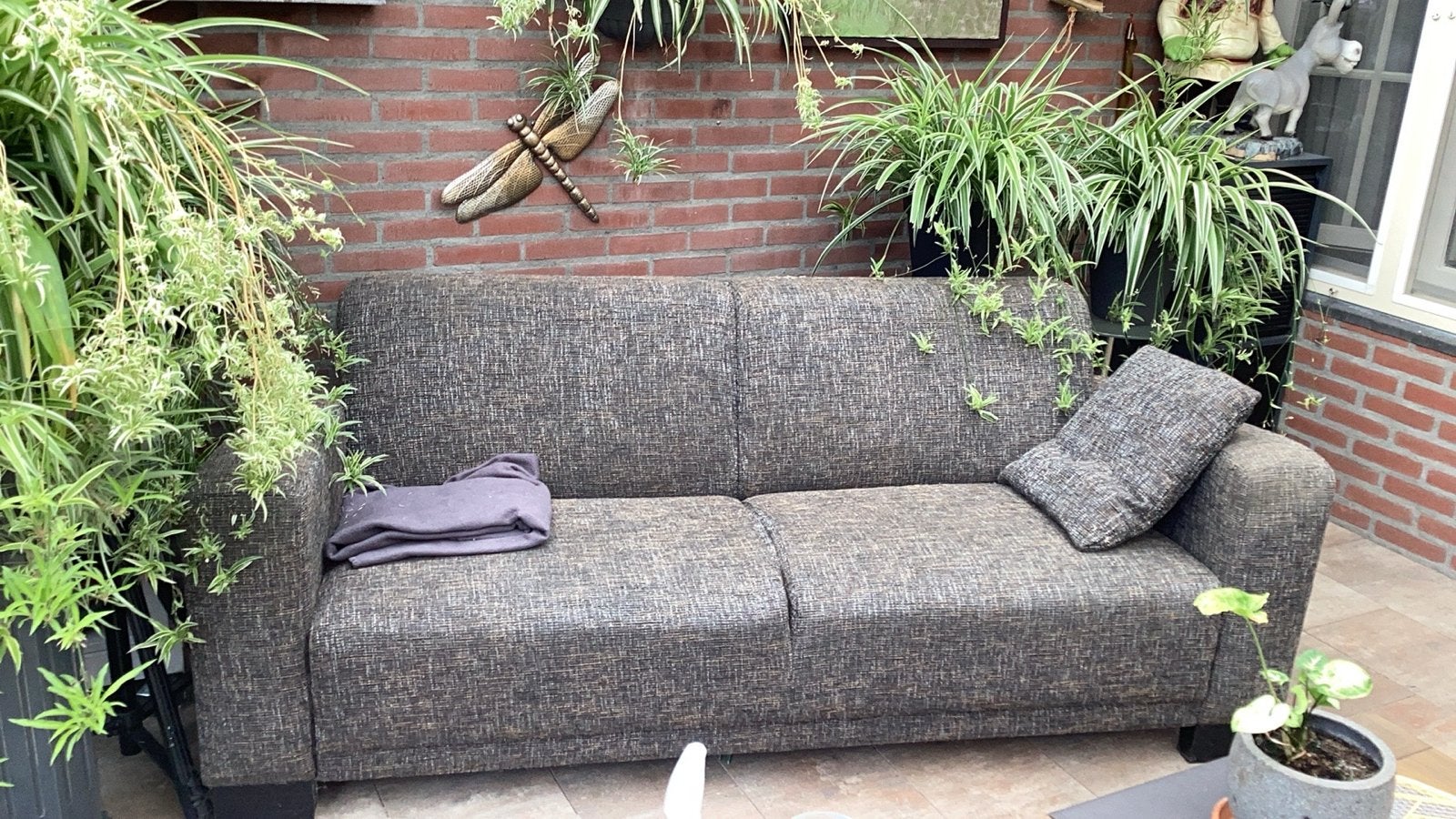 GRATIS. 2x 2,5-zitsbanken, nog goed voor tweede ronde, Ophalen of Verzenden, Gebruikt, Tweepersoons, Stof