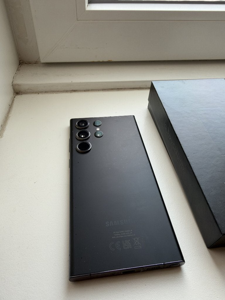 Foto 6 van Samsung S23 Ultra 12GB/512GB zeer goede staat + extra's