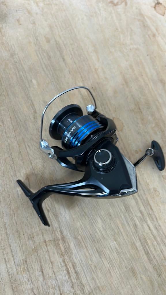 Te koop 2 x Shimano nexave 4000, Ophalen, Zo goed als nieuw, Molen