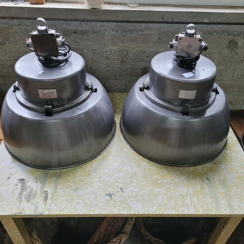 2 grote ronde brocante industriële fabriekslampen hanglampen, Ophalen