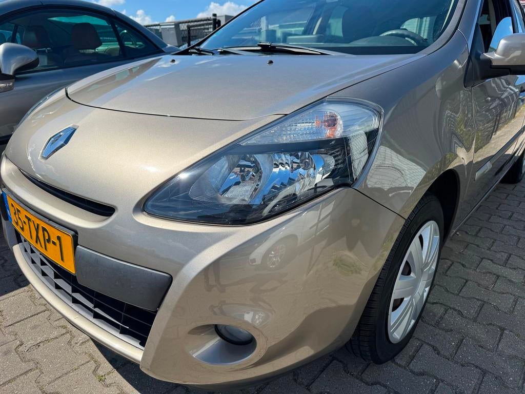 Renault Clio 1.2 Authentique - 1e Eigenaar - AC - 5 Deurs -, Voorwielaandrijving, Gebruikt, Zwart, 4 cilinders